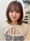 ミディアムレイヤー韓国ヘアレイヤーボブウォームベージュ