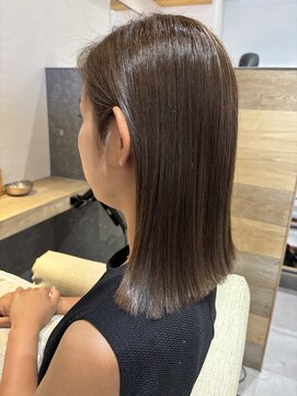 ブルーム ヘア デザイン ドゥーエ(bloom hair design due) グレージュ×切りっぱなしボブ【ボブ/似合わせ/透明感カラー】