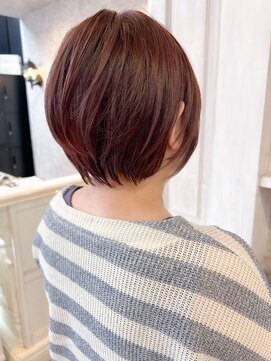 キャアリー(Caary) 福山市美容室Caary丸みショートボブ赤みワインレッドカラー