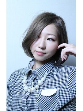 ロベック モトヤマ(Lobec MOTOYAMA) シンプルな印象の中にも愛され感のあるスタイル