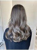 透明感あふれる美髪ヘアカラー【アッシュグレージュ】
