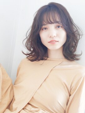 グリコ(grico) 抜け感たっぷりラウンドレイヤー/ニュアンスパーマ/毛流れ