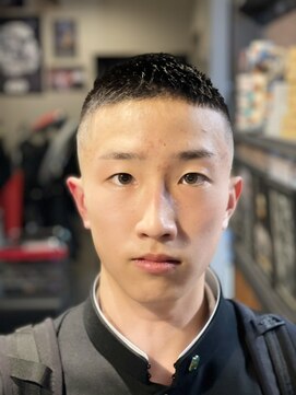 バーバー スタジオ ラフテル(Barber Studio RAFTEL) クロップスタイル
