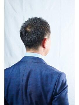 オオノ イキ堂島店(ONO) デキる男のビジネス刈り上げショート