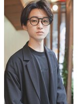 イーズ(e's) 《e's中目黒/代官山美容室》柔らかなセンターパート【佐久間】