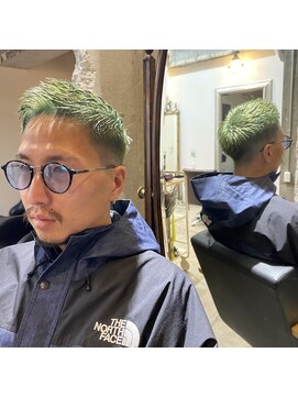 ヘアーラボ ハチ(HAIR LABO HACHI) スキンフェード×グリーン