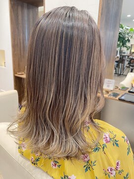 シード 成増 下赤塚店(ced.) 【ced.】バレイヤージュ　スモーキーベージュ