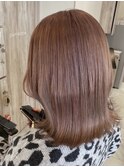 ピンクベージュ丸みショートボブマッシュショートくびれショート