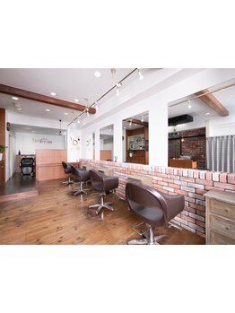 《河原町駅徒歩2分》落ち着きの少人数空間♪ヘアケアマイスター保有者が本当に髪に必要なモノ・技術を提供!