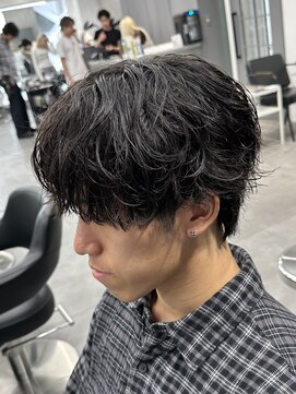 オーバルバイアピッシュ(OVARL by apish) シャドウパーマ/フェザーパーマ/原宿駅