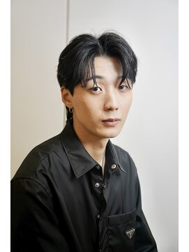 メリケンビューティーパーラー コウベ(MERICAN BEAUTY PARLOR KOBE) メンズセンターパートフェザーパーマツーブロック