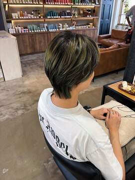 アンアンアヴェダ 沖縄ライカム店(anan aveda) ウルフカット