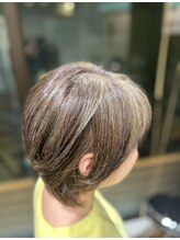 ムニ ミズホ ヘアー(muni Mizuho)&nbsp;大人ショート×白髪ぼかしハイライトベージュ