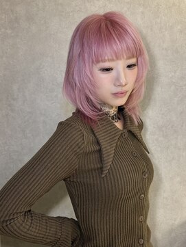 シン 原宿(Qin) YUI  レイヤーカット×ハイトーンカラー