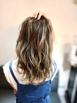 リトル 錦糸町(little)&nbsp;3Dカラーインナーハイライト切りっぱなしボブモードヘアウルフ