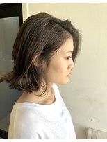 ペネロープ(Penelope)&nbsp;［新宿］外ハネ/切りっぱなし/ボブ　担当　夕島