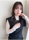セミロングスタイル　アッシュブラウン　インナーカラー