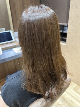 イロハ(iroh) ロングヘア/酸性ストレート/頭浸浴