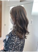 くすみオリーブベージュ