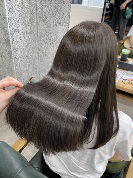 ロフティー 清澄白河(LOFTY) ツヤカラー/透明感カラー/似合わせ前髪カット/髪質改善/清澄白河