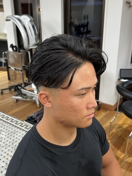 ザデイトウキョウ 表参道 青山(THE DAY TOKYO) 6:4パート/スキンフェード/メンズカット/大人メンズ