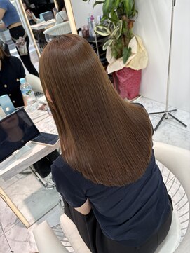 ロンドルピナス 小倉(Lond Lupinus) ミディアムヘア暗めカラー/デザインカラー/フェイスフレーミング