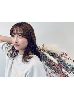 サロンでの仕上がりの質感を維持するためにご家庭で使っていただくヘアケアアイテム多数取り揃え♪