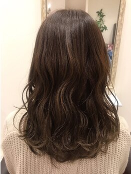 クレア(CREA)の写真/【豊富なトリートメントメニュー】【ダメージレスにこだわったカラー・パーマ】で美しく健康な髪の毛にー。