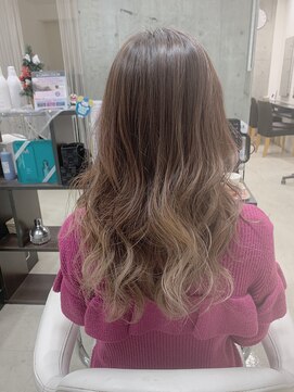 ソワン ドゥ ブレス 立花店(soin de brace) 艶髪ベージュ×グラデーション/大人ガーリー/小顔【高嶋仰】