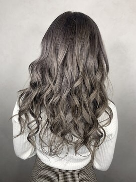 アフィナー(Afinar) 【横浜/Afinar】華やかなシルバーカラー