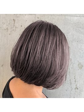 ラダ(Lada) ボブ×ラベンダーアッシュ