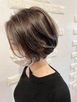 オーティティ(O-TETE)&nbsp;O-tete アッシュベージュカラーショートスタイル