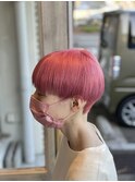 ピンク×刈り上げマッシュ