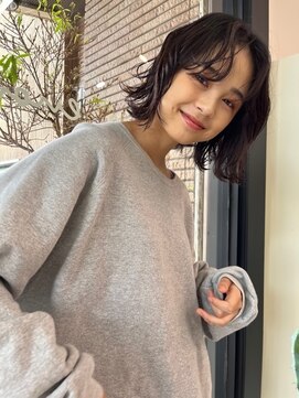 シンエノム(Shin enom) ボブパーマ/アッシュブラック/地毛風カラー