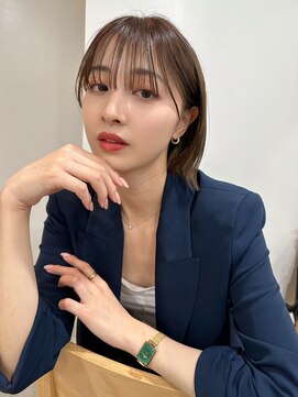 アイトーキョーエス 渋谷(AI TOKYO S) 斜めバング/シルキーベージュ/ブラントカット[渋谷駅]