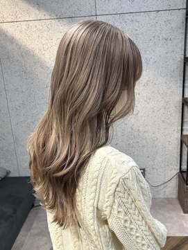 ローレン(Lolen.) ミルクティーグレージュ×レイヤーカット/小顔ヘア