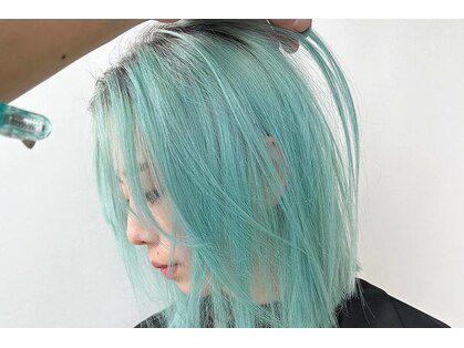 スリーエヌ(NNN)の写真
