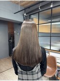 シンプルなのに洗練された透明感カラー／髪質改善トリートメント