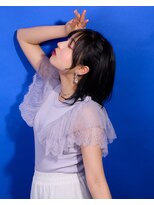 アンアタッシュ(UNE ATTACHE) Ember of Black 顔周りレイヤーで決める光のあとに残る夏の余韻