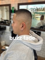 ドッグス 柏(Dawgs)&nbsp;フェザーパーマ　サーフカール　刈り上げセンターパート