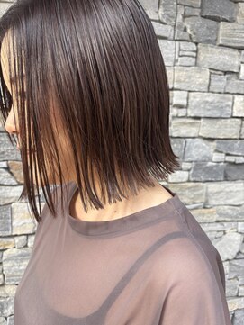 ブラン(Le BLANC) 【八幡 望弓】切りっぱなしボブ