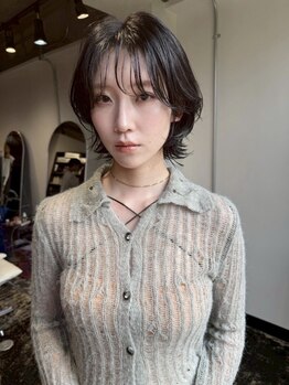 モクレン(mokuren.)の写真/骨格,顔の形,髪質,お悩みを見極めて丁寧に施術。デザイン性のある似合わせカットでより好印象な雰囲気へ◎