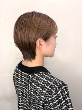 エスカーラ 町田(THE ESCALA) 20代30代ショート前髪あり前髪なし顔周りレイヤーカットオリーブ