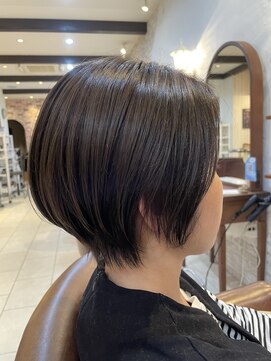 ヴィアンカ(Vianca) 大人丸みショートボブ
