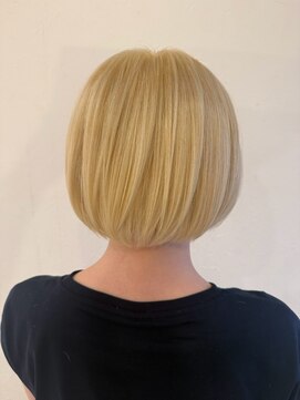 エヌアンドエー 春日部東口店(hair shop N&A) コンパクトハイトーンボブ