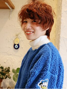 ランプヘアー(LAMP HAIR) オレンジレッドメッシュ可愛い系大人マッシュショートパーマ