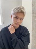 ハイトーン×アップバングショートカット 20代/30代/40代
