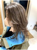 白髪ぼかしハイライト☆フェミニンミディアム