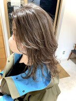 バブ バイネオリーブ(Bab by neolive)&nbsp;白髪ぼかしハイライト☆フェミニンミディアム