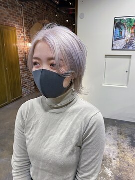 エイミー(Aimee) Aimee  ホワイトカラー×ショートウルフ